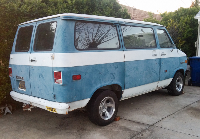 Illustration for article titled 1971 GMC Vandura: Rollers!